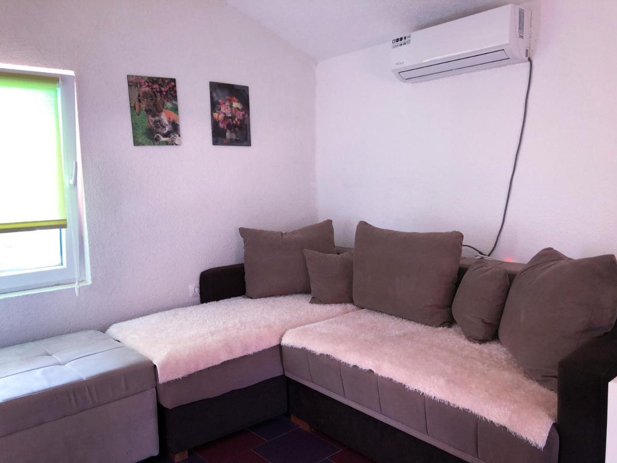 Renata Holiday Apartments Улцинь Екстер'єр фото