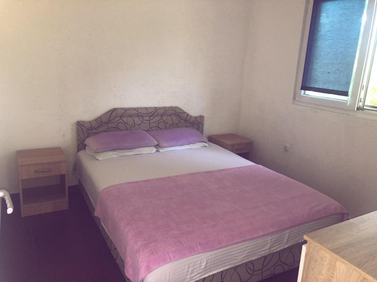 Renata Holiday Apartments Улцинь Екстер'єр фото