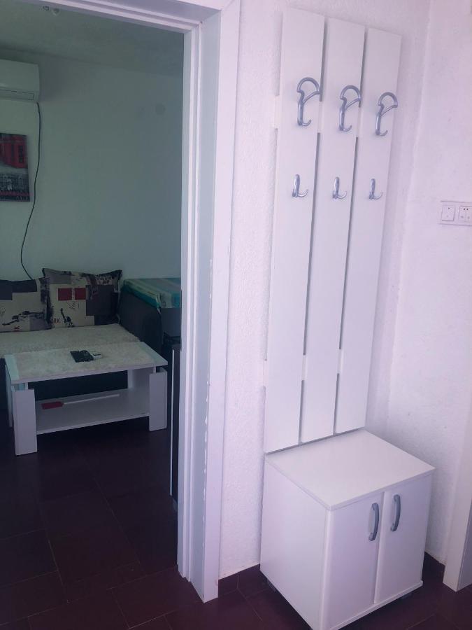 Renata Holiday Apartments Улцинь Екстер'єр фото