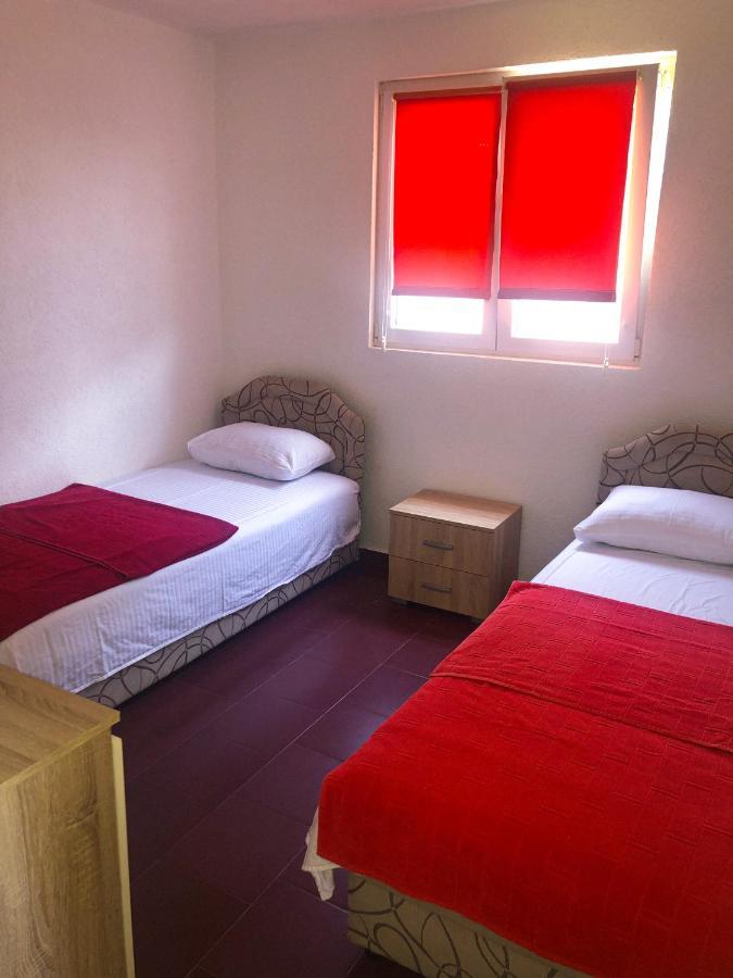 Renata Holiday Apartments Улцинь Екстер'єр фото